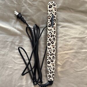COAST PRO FLAT IRON - CATWALK Beachwaver